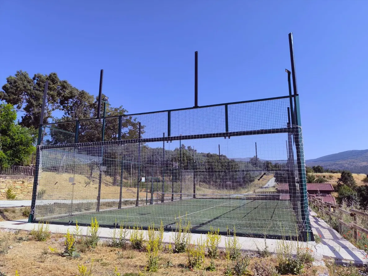 Pista de Pádel de Horcajuelo de la Sierra